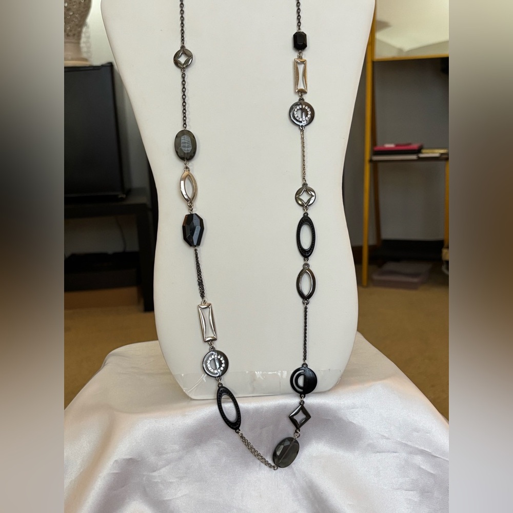 lia Sophia necklace